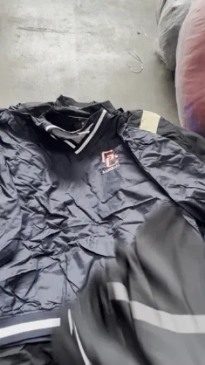 Branded Round-neck pullover jackets